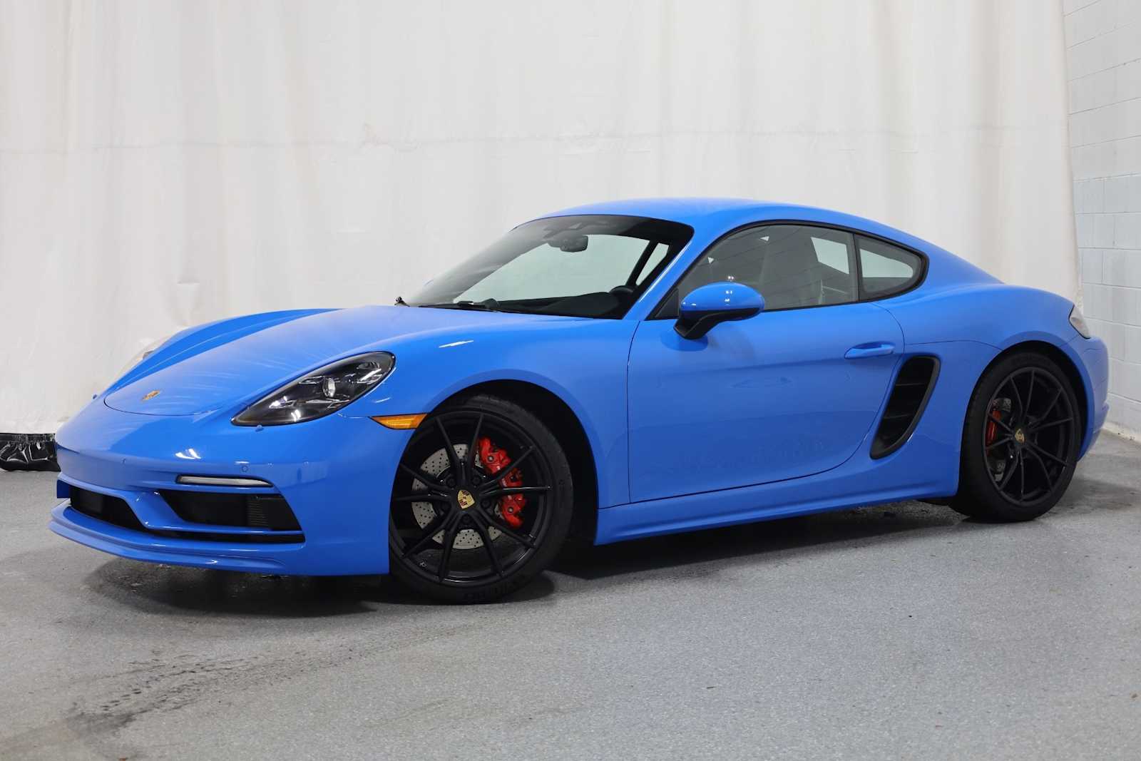 Thumbnail: 2022 Porsche 718 Cayman - 1