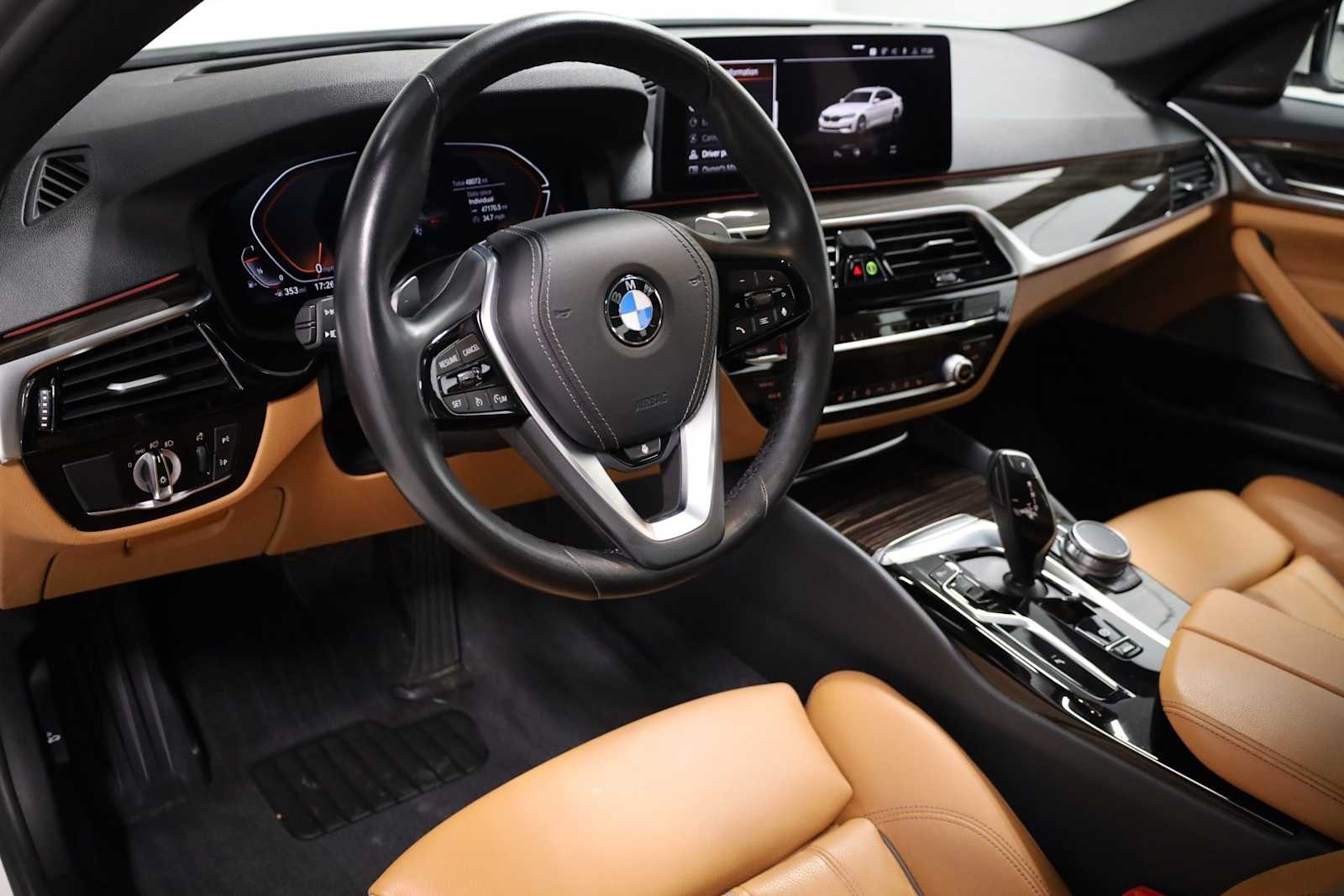 Thumbnail: 2022 BMW 5 Series - 4