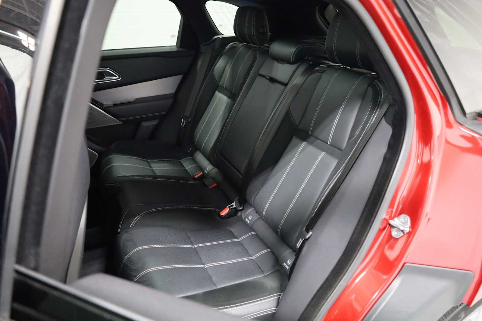 Thumbnail: 2018 Land Rover Range Rover Velar - 34