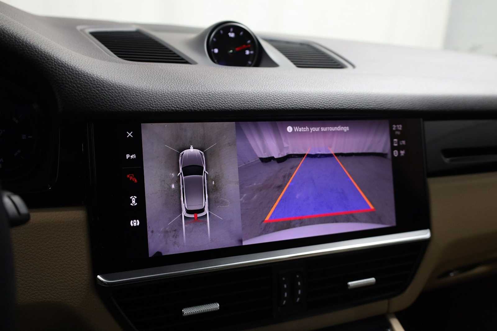 Thumbnail: 2023 Porsche Cayenne - 34