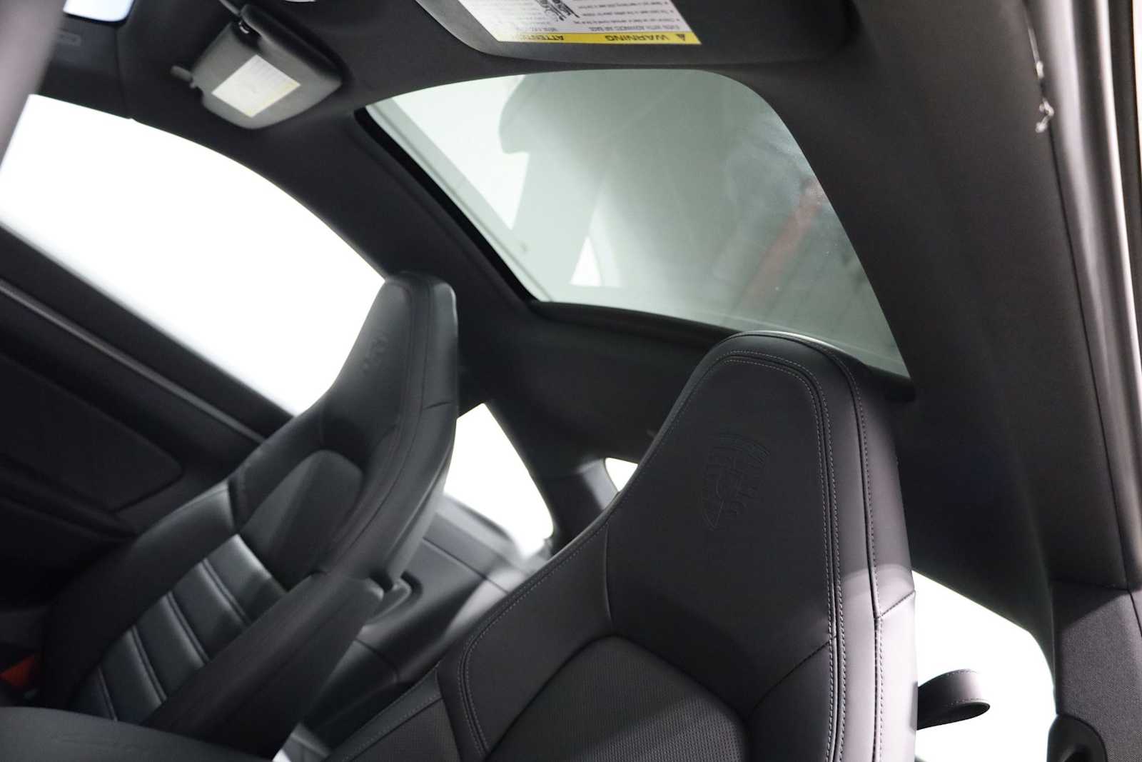 Thumbnail: 2026 Porsche 911 - 20