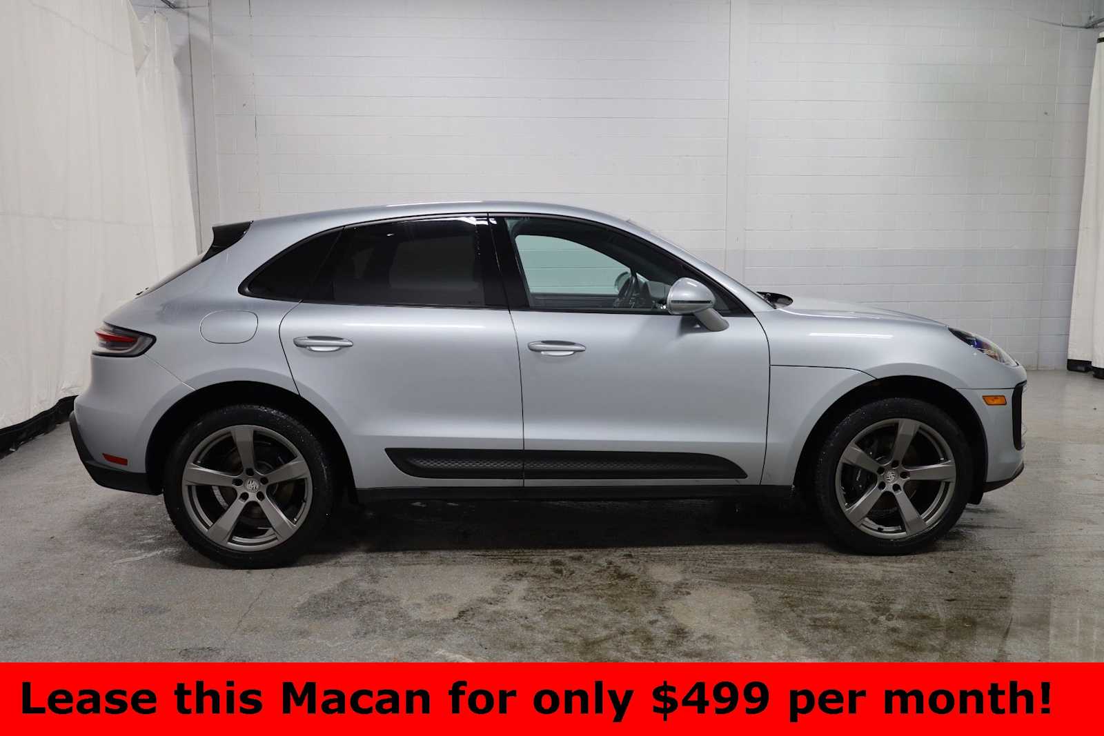 Thumbnail: 2023 Porsche Macan - 10