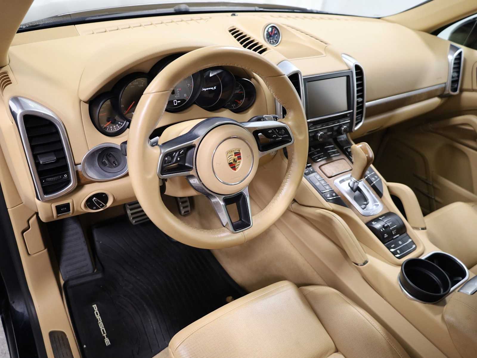 Thumbnail: 2015 Porsche Cayenne - 4