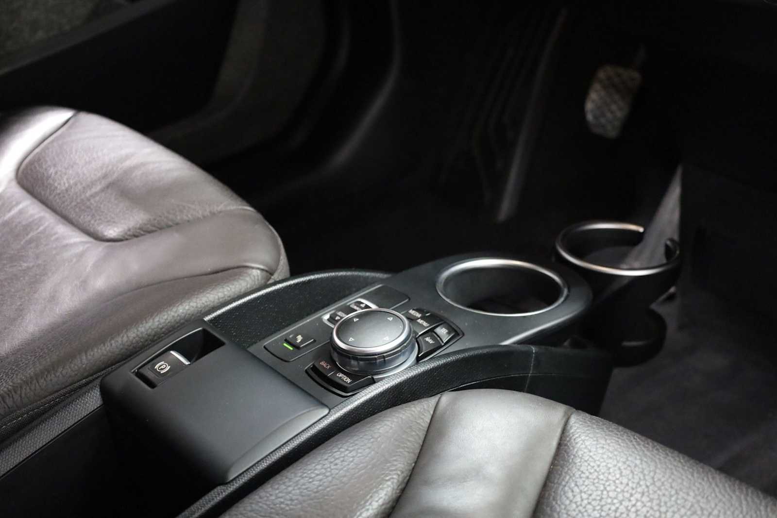 Thumbnail: 2016 BMW i3 - 18