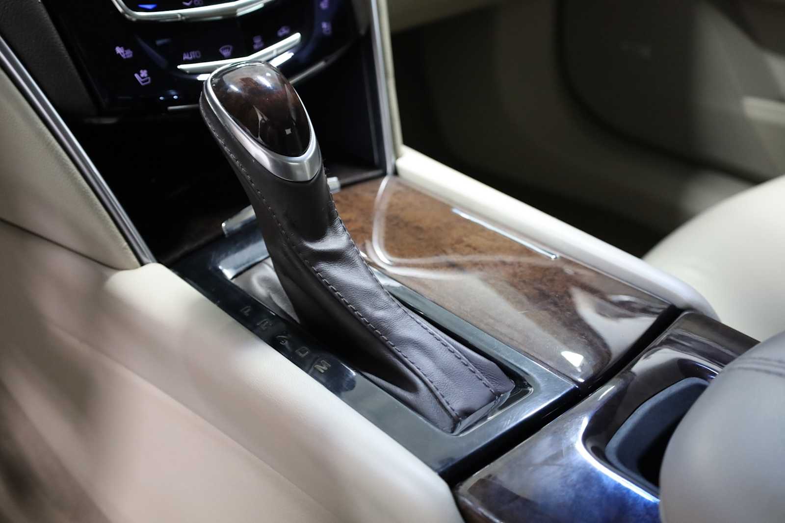 Thumbnail: 2013 Cadillac XTS - 26