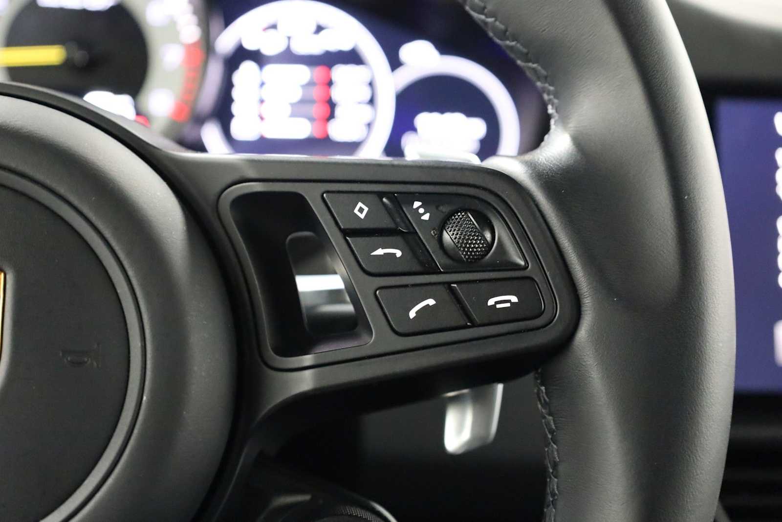 Thumbnail: 2022 Porsche  - 27