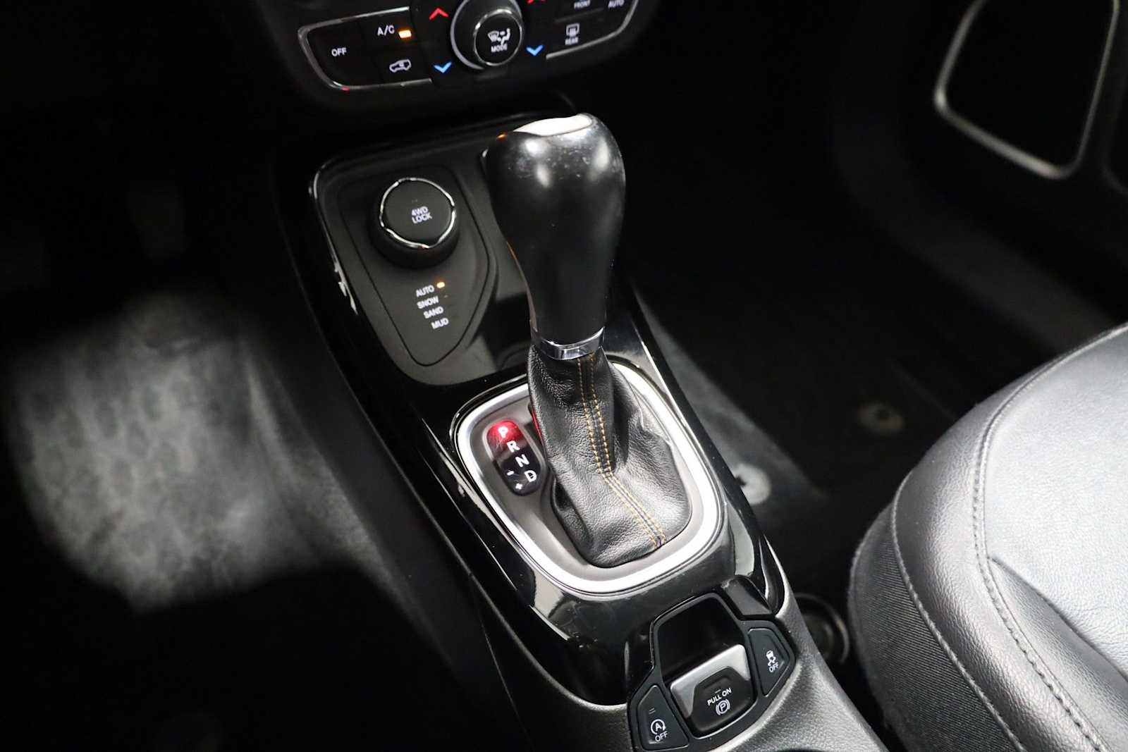 Thumbnail: 2019 Jeep Compass - 26