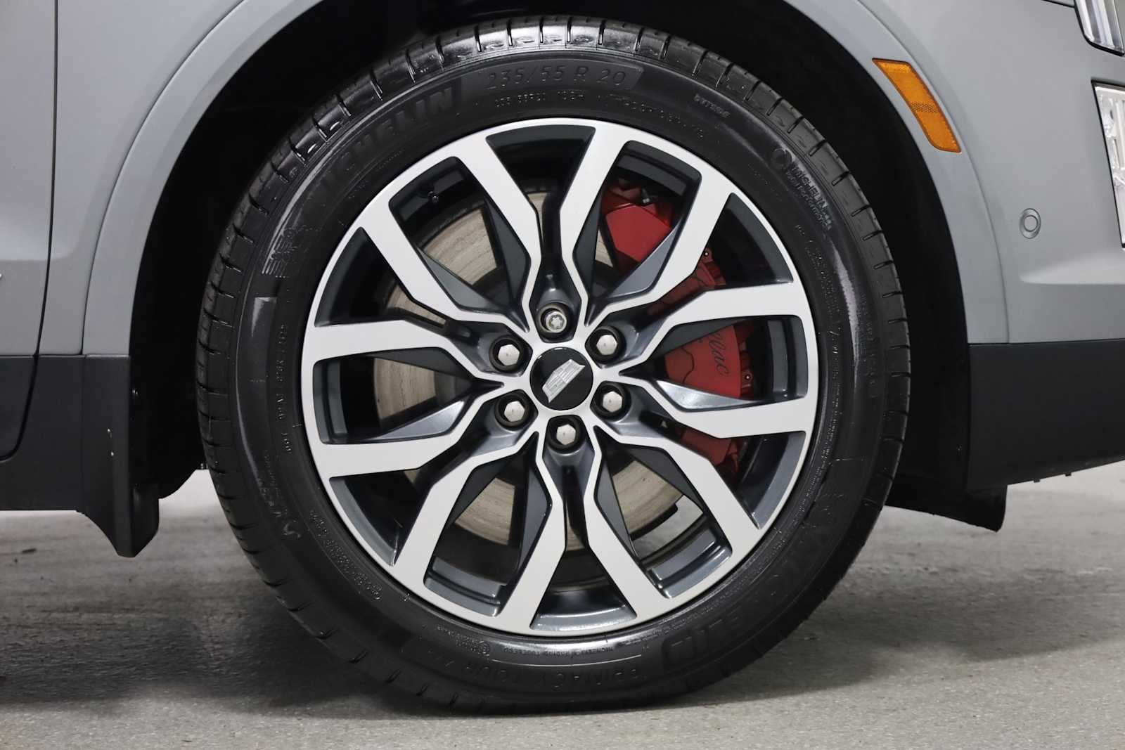 Thumbnail: 2023 Cadillac XT5 - 12