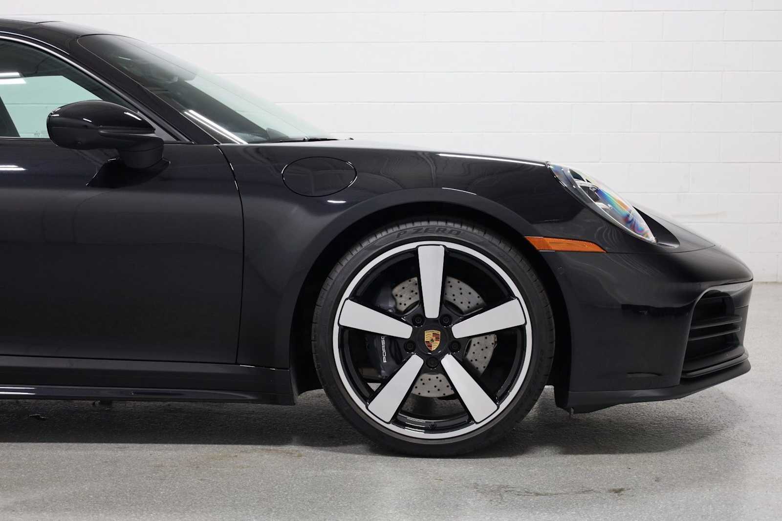 Thumbnail: 2025 Porsche 911 - 11