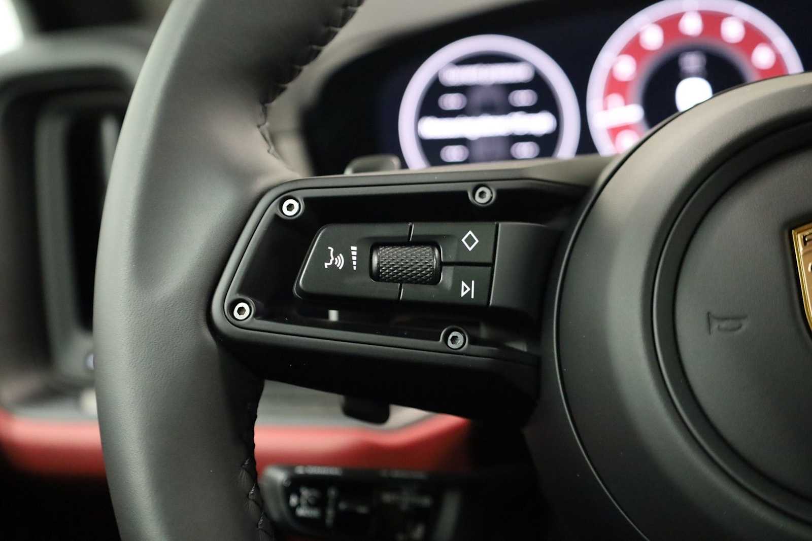 Thumbnail: 2026 Porsche Cayenne - 27