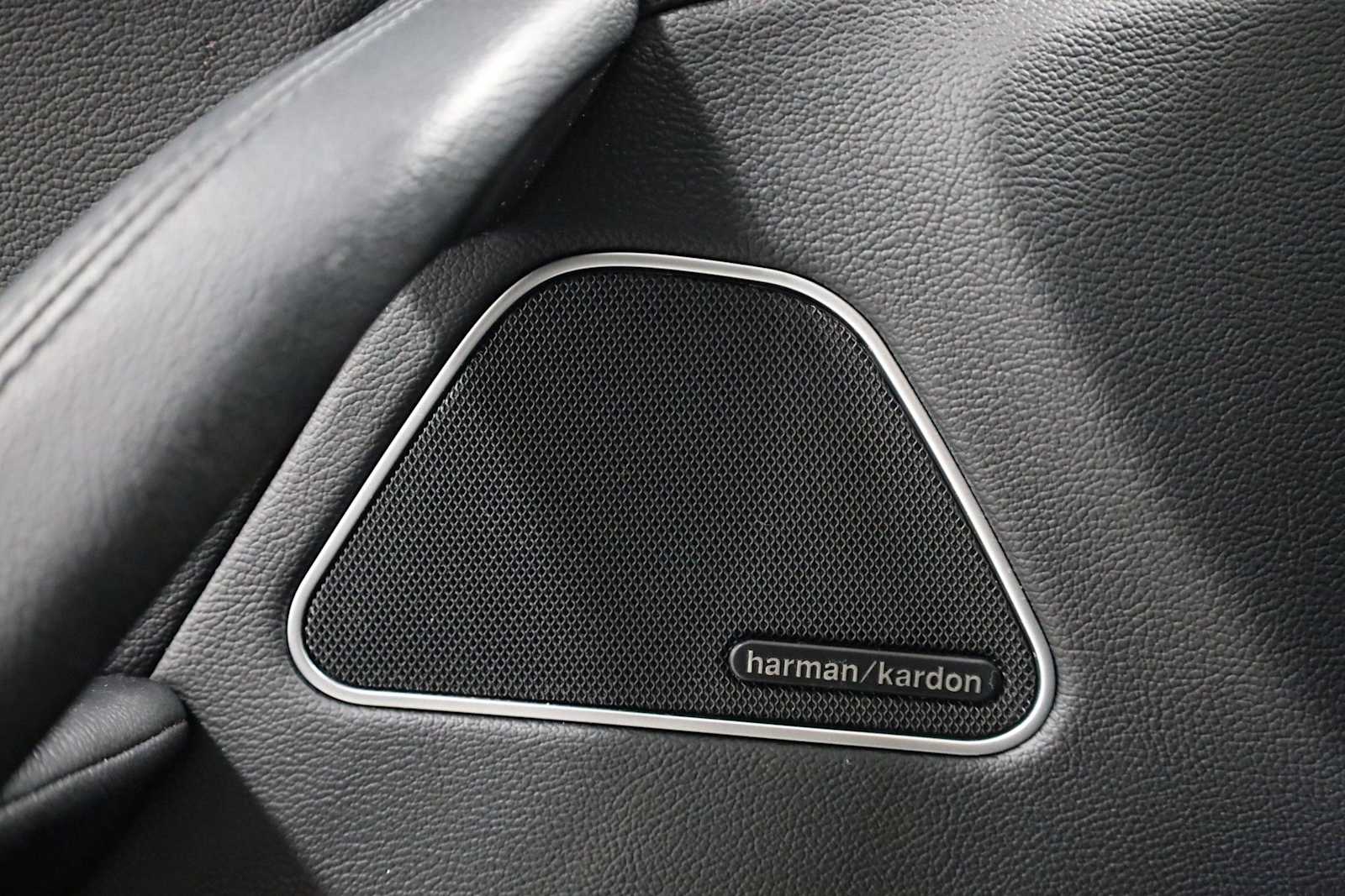 Thumbnail: 2017 Maserati Levante - 17