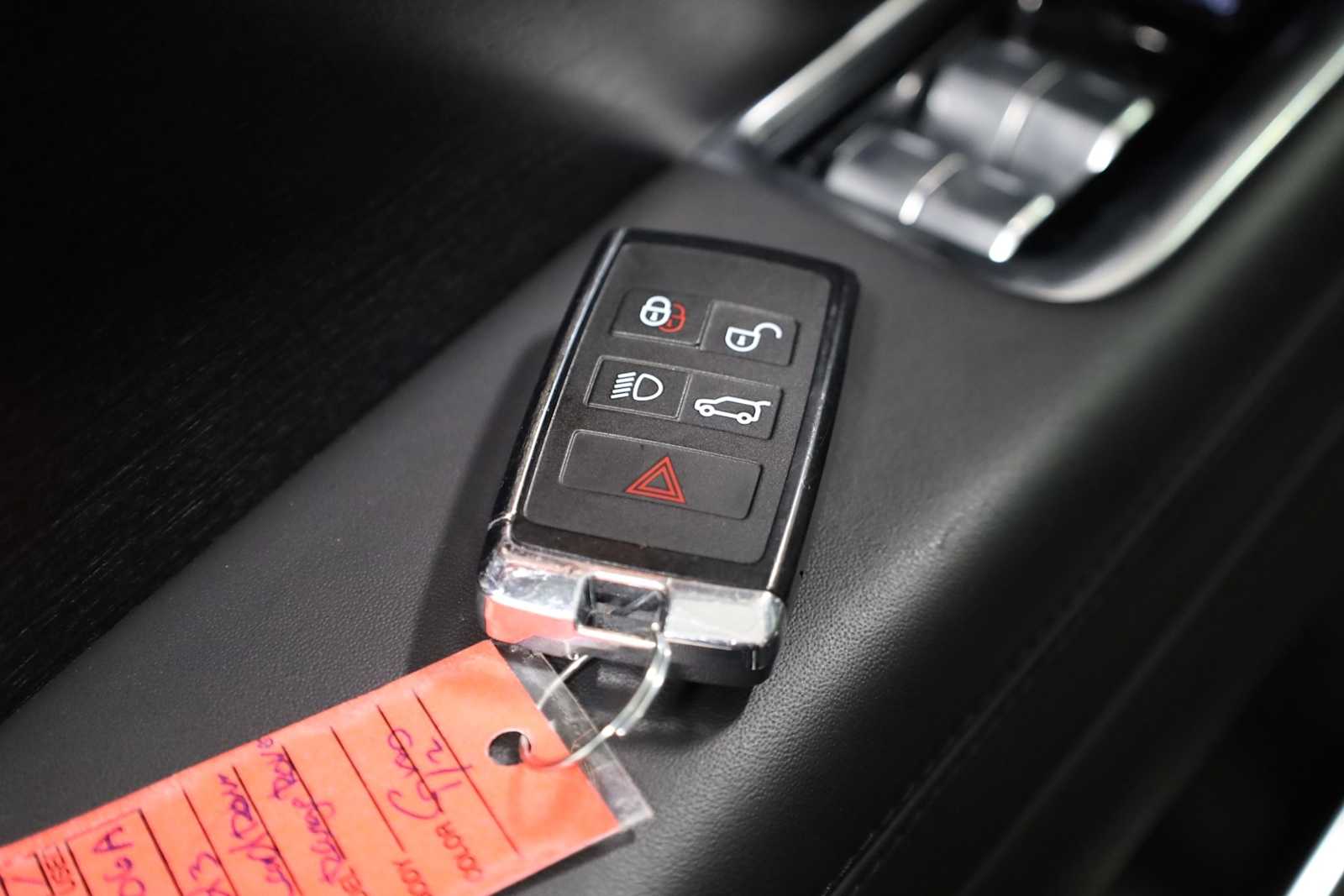 Thumbnail: 2023 Land Rover Range Rover - 48