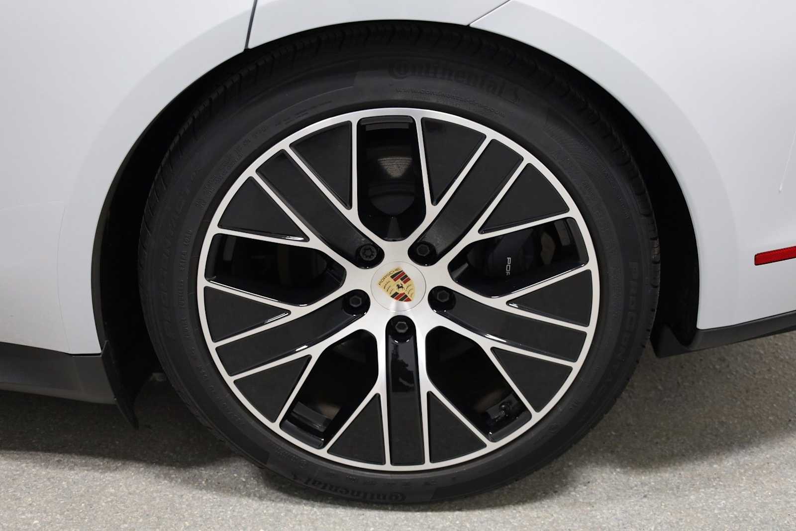 Thumbnail: 2025 Porsche Taycan - 35