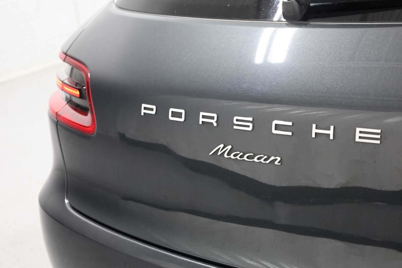 Thumbnail: 2018 Porsche Macan - 8