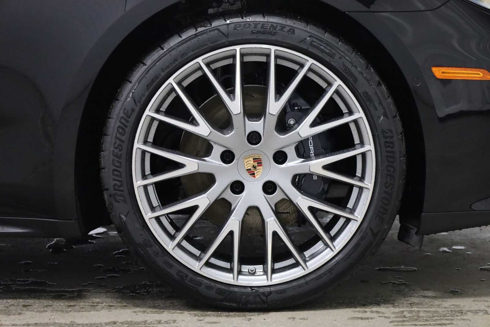 Thumbnail: 2026 Porsche Panamera - 12