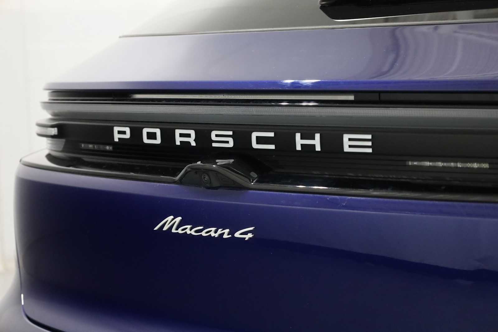 Thumbnail: 2024 Porsche Macan - 8