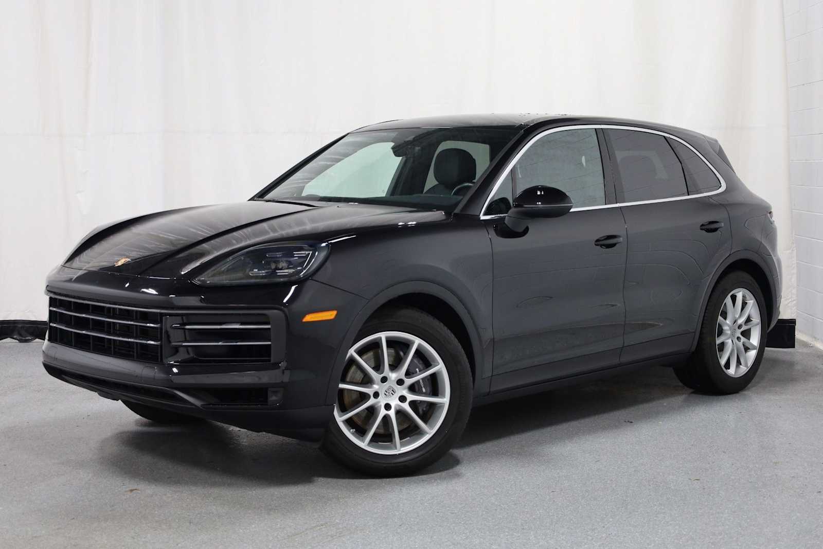 Thumbnail: 2024 Porsche Cayenne - 1