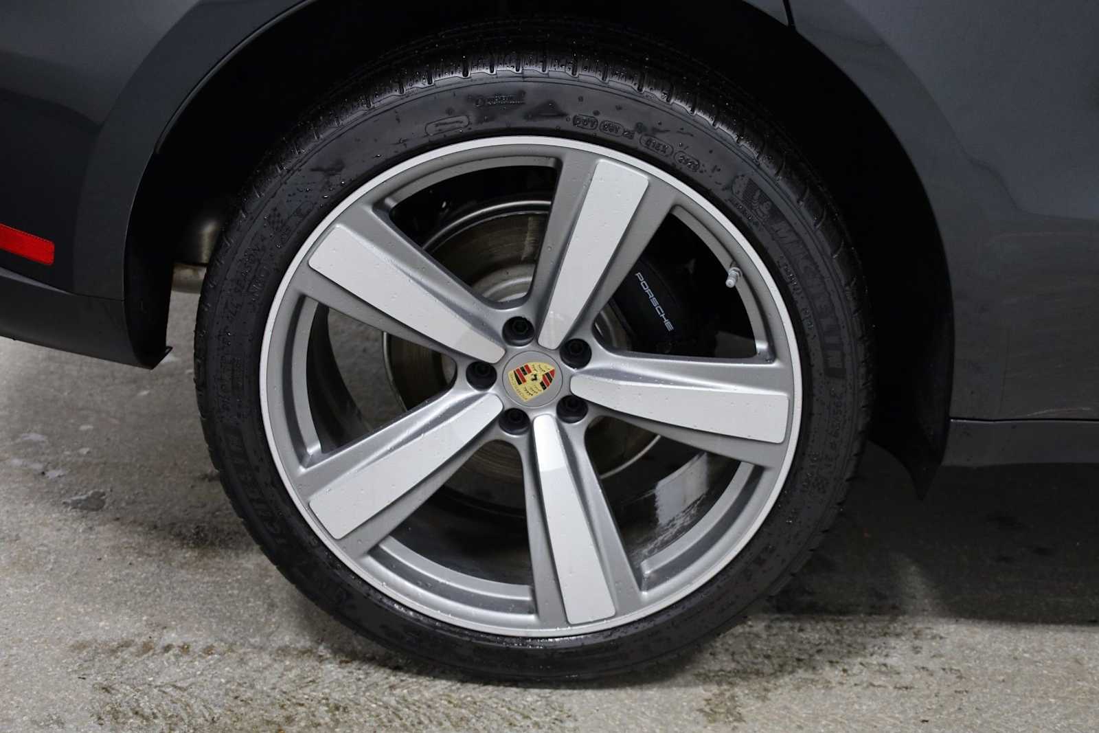 Thumbnail: 2026 Porsche Macan - 37