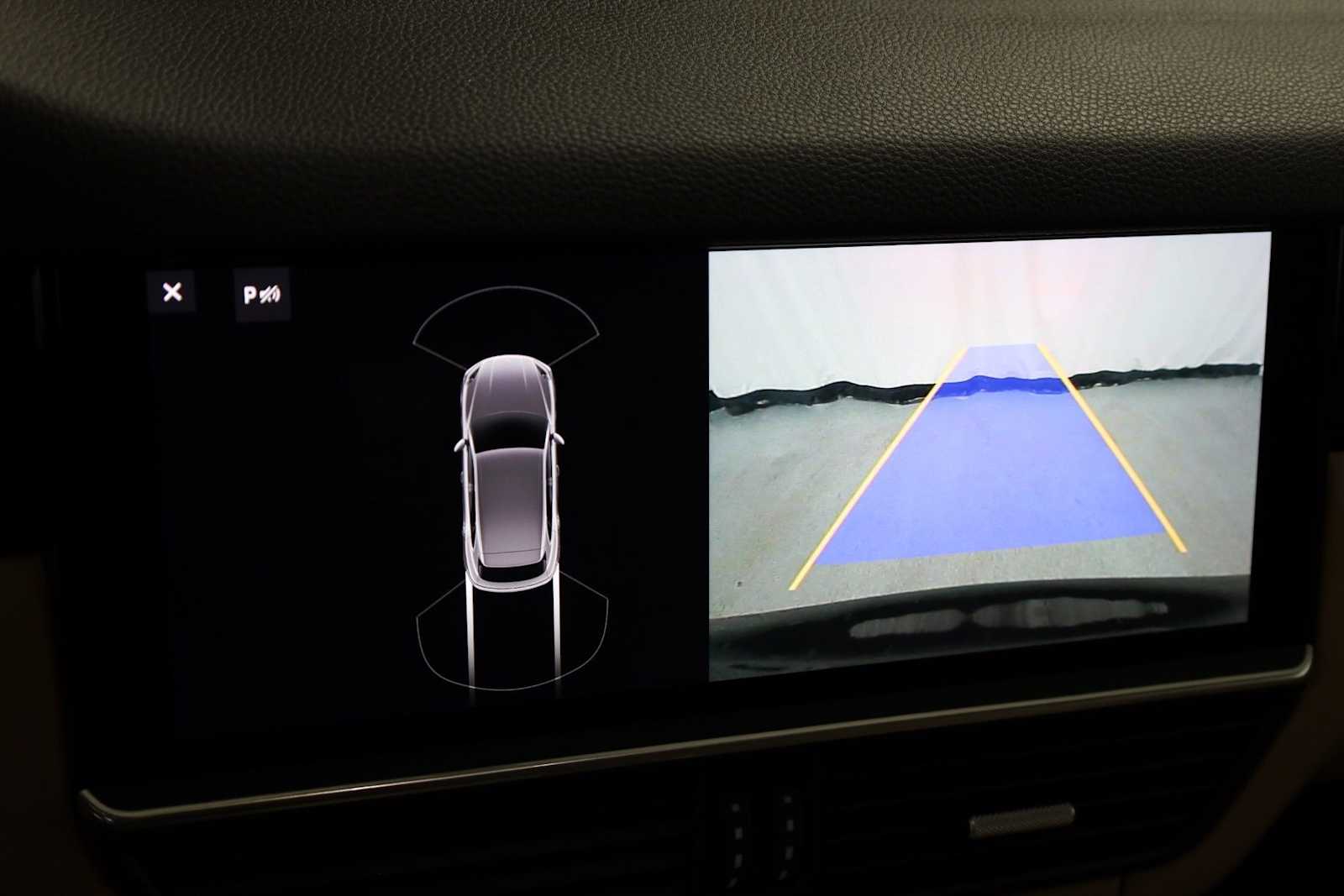 Thumbnail: 2019 Porsche Cayenne - 33