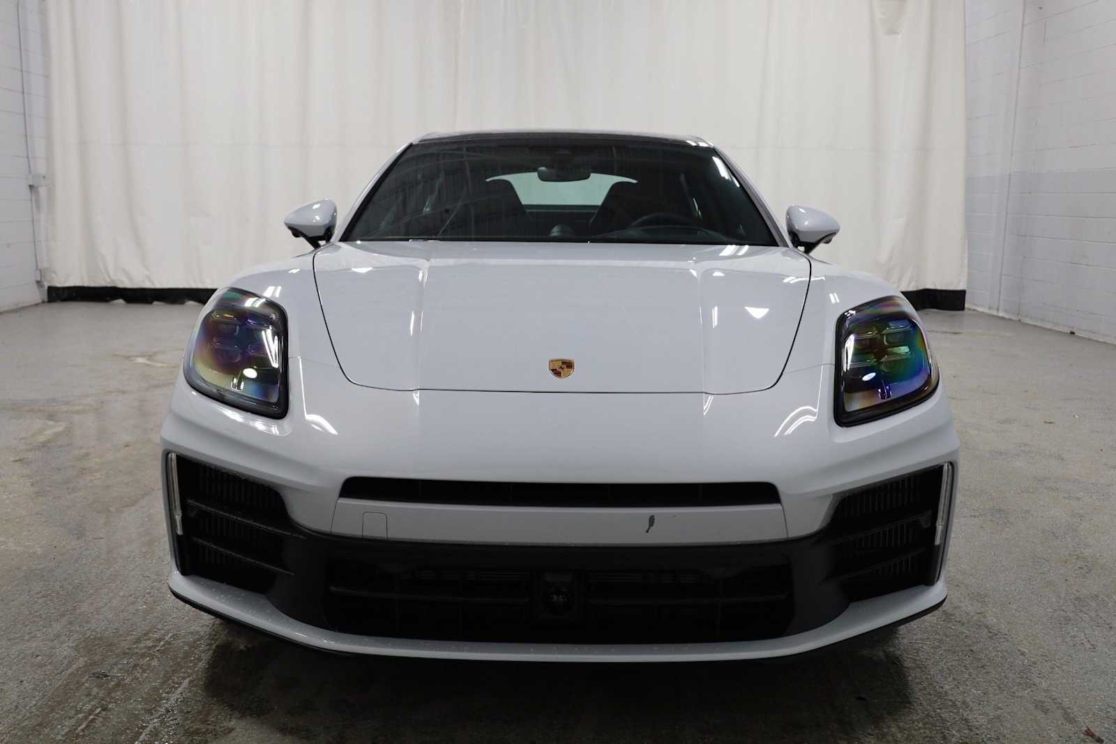 Thumbnail: 2026 Porsche Panamera - 14