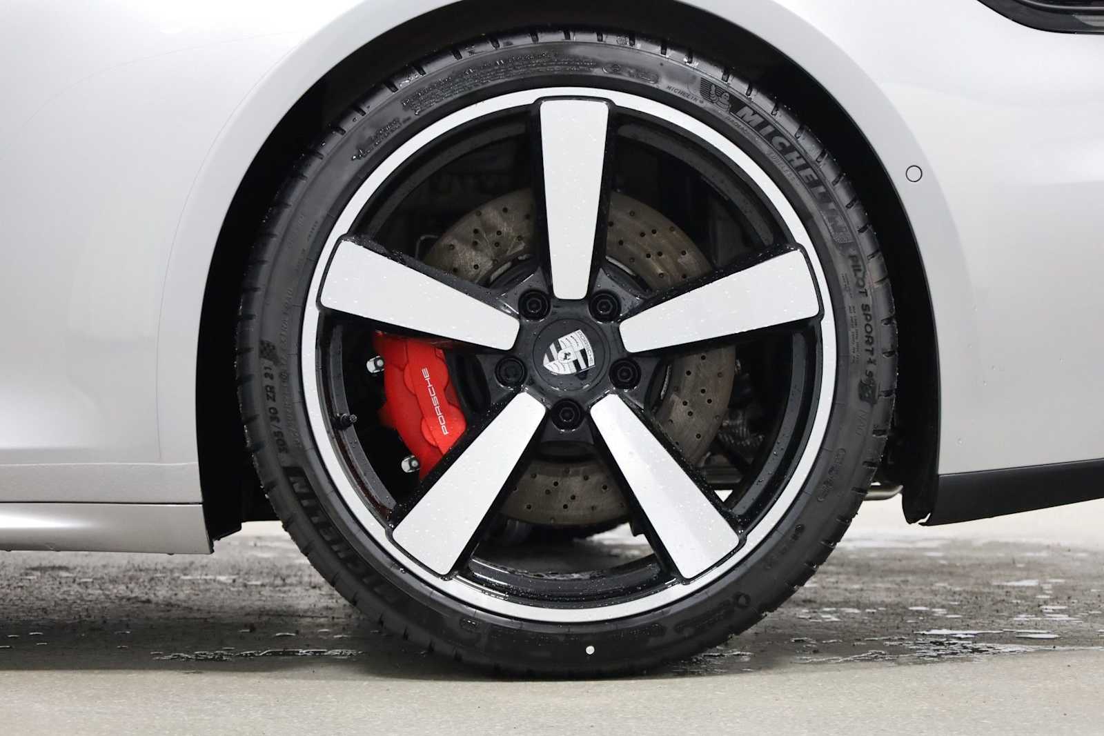 Thumbnail: 2026 Porsche 911 - 38