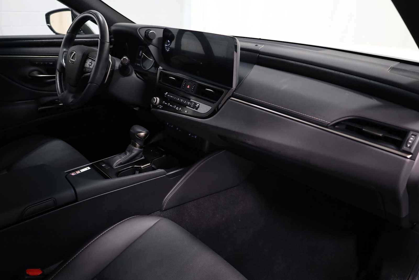 Thumbnail: 2023 Lexus ES - 6