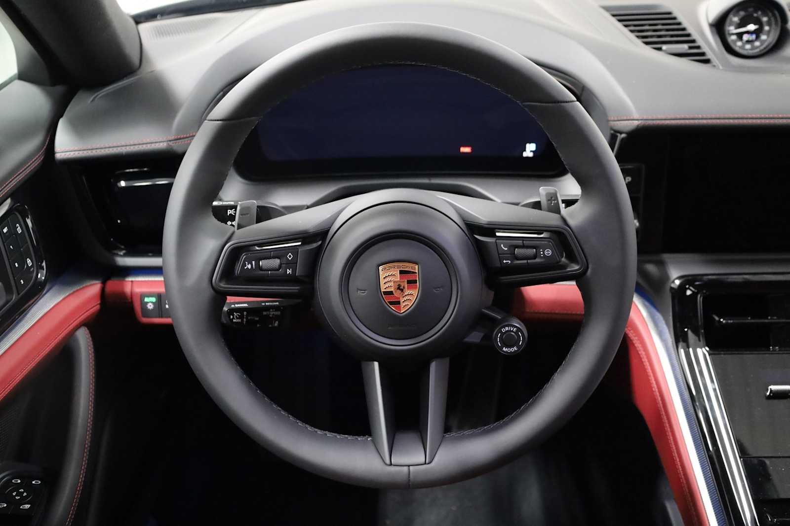 Thumbnail: 2025 Porsche Panamera - 24
