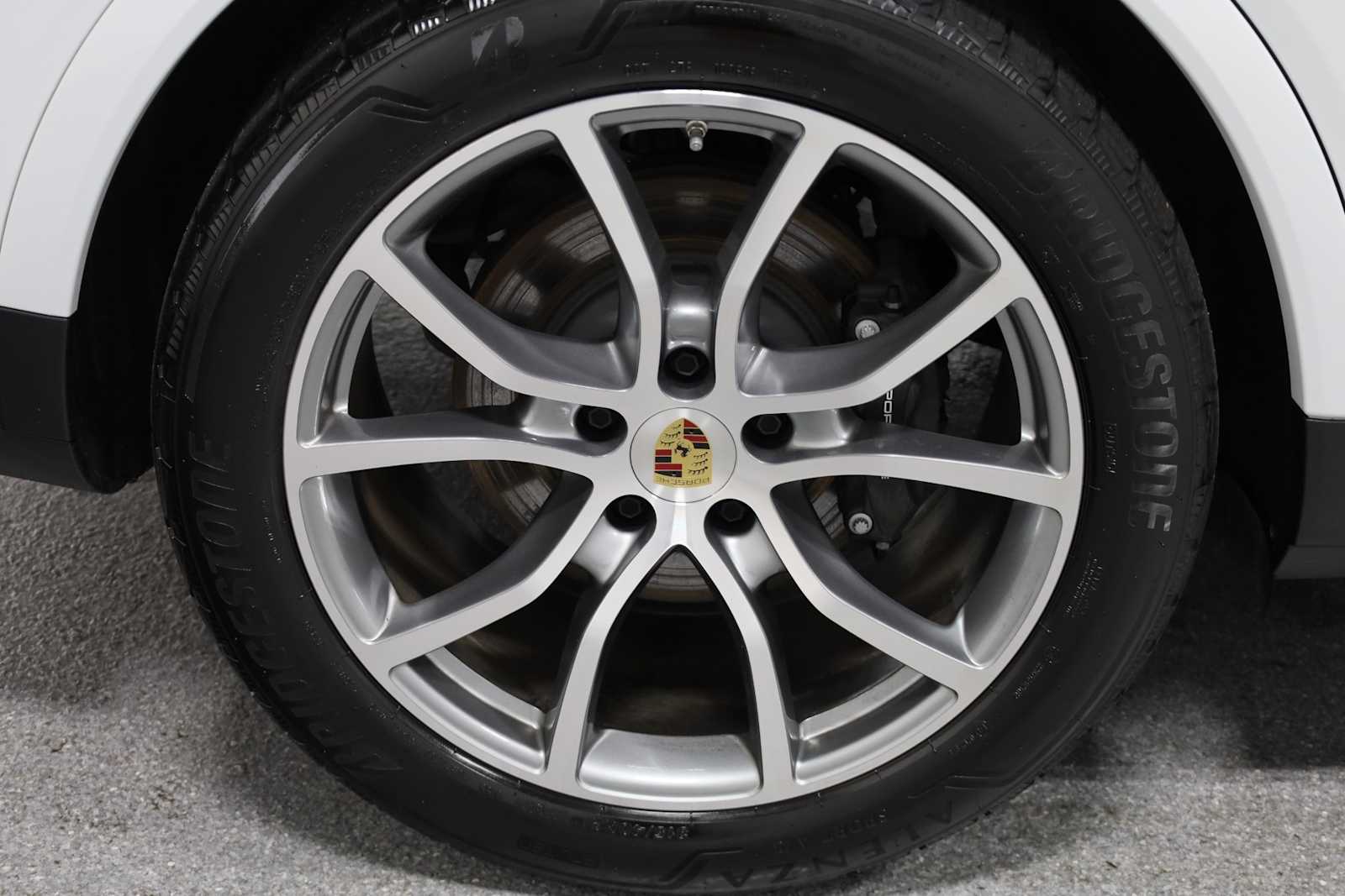 Thumbnail: 2024 Porsche Cayenne - 34