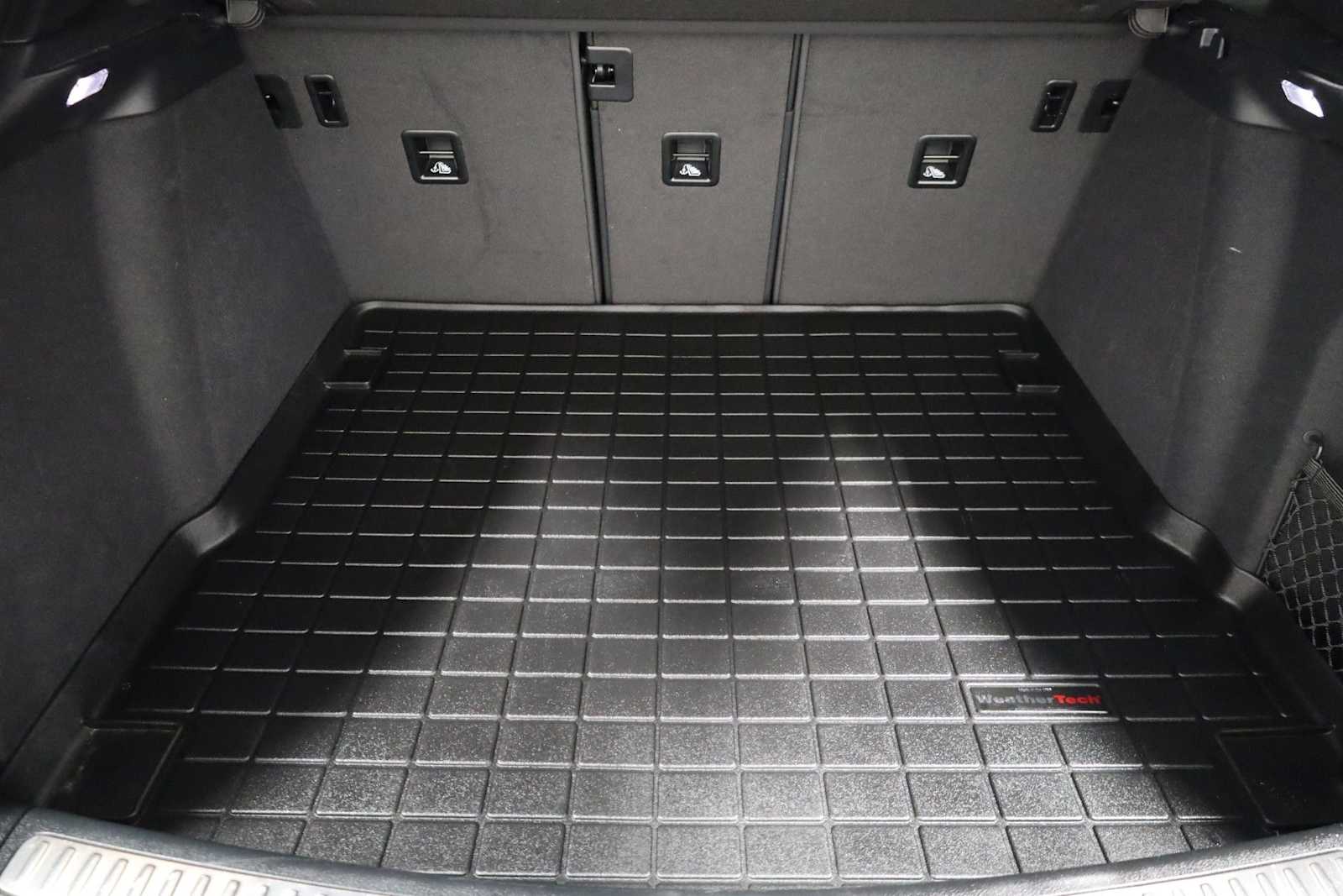 Thumbnail: 2018 Porsche Macan - 41