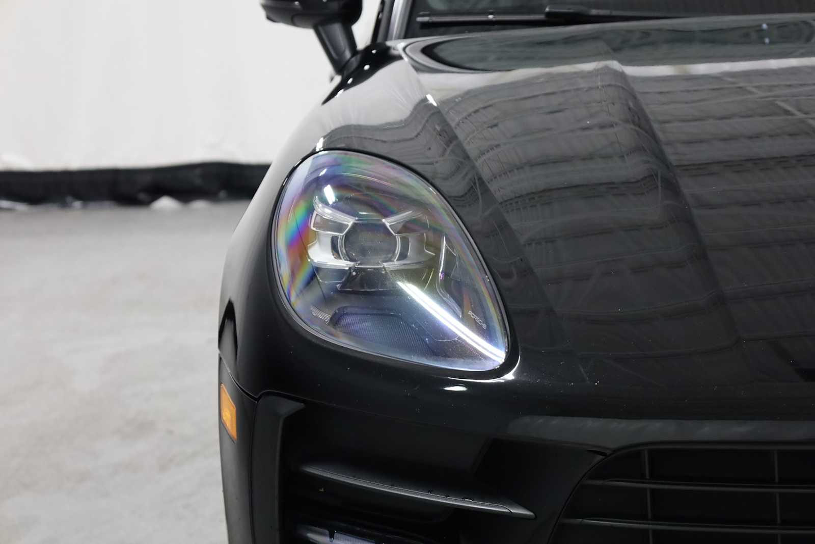 Thumbnail: 2020 Porsche Macan - 15
