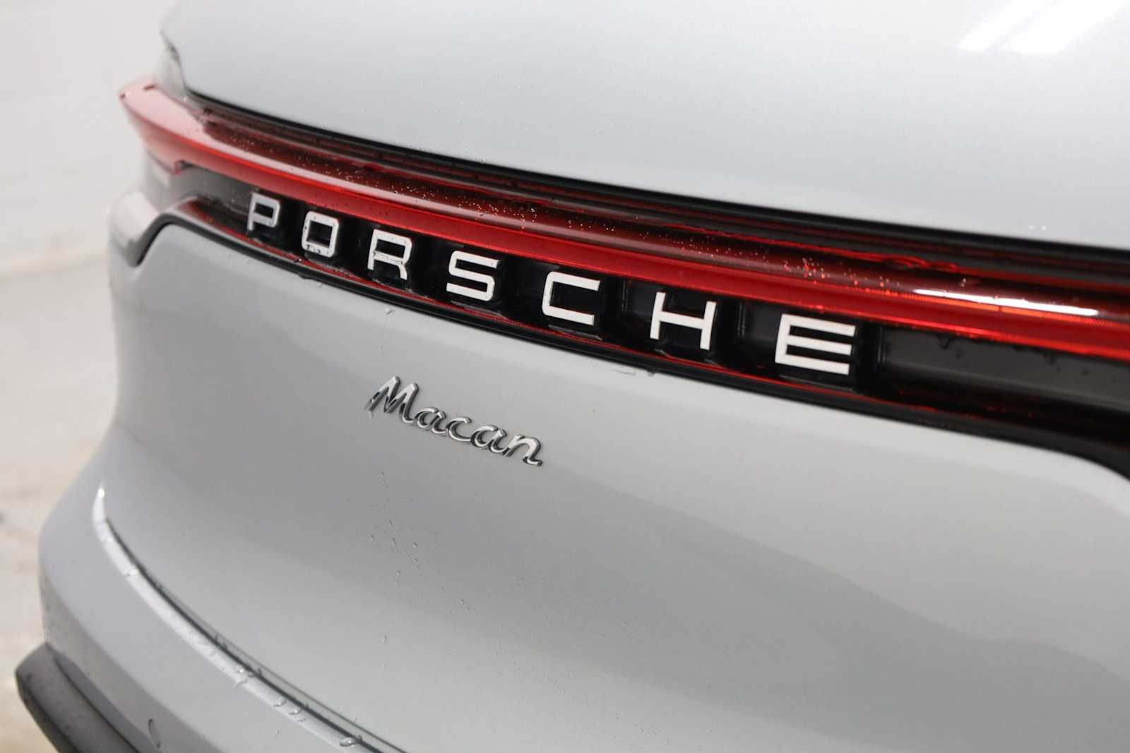 Thumbnail: 2023 Porsche Macan - 8