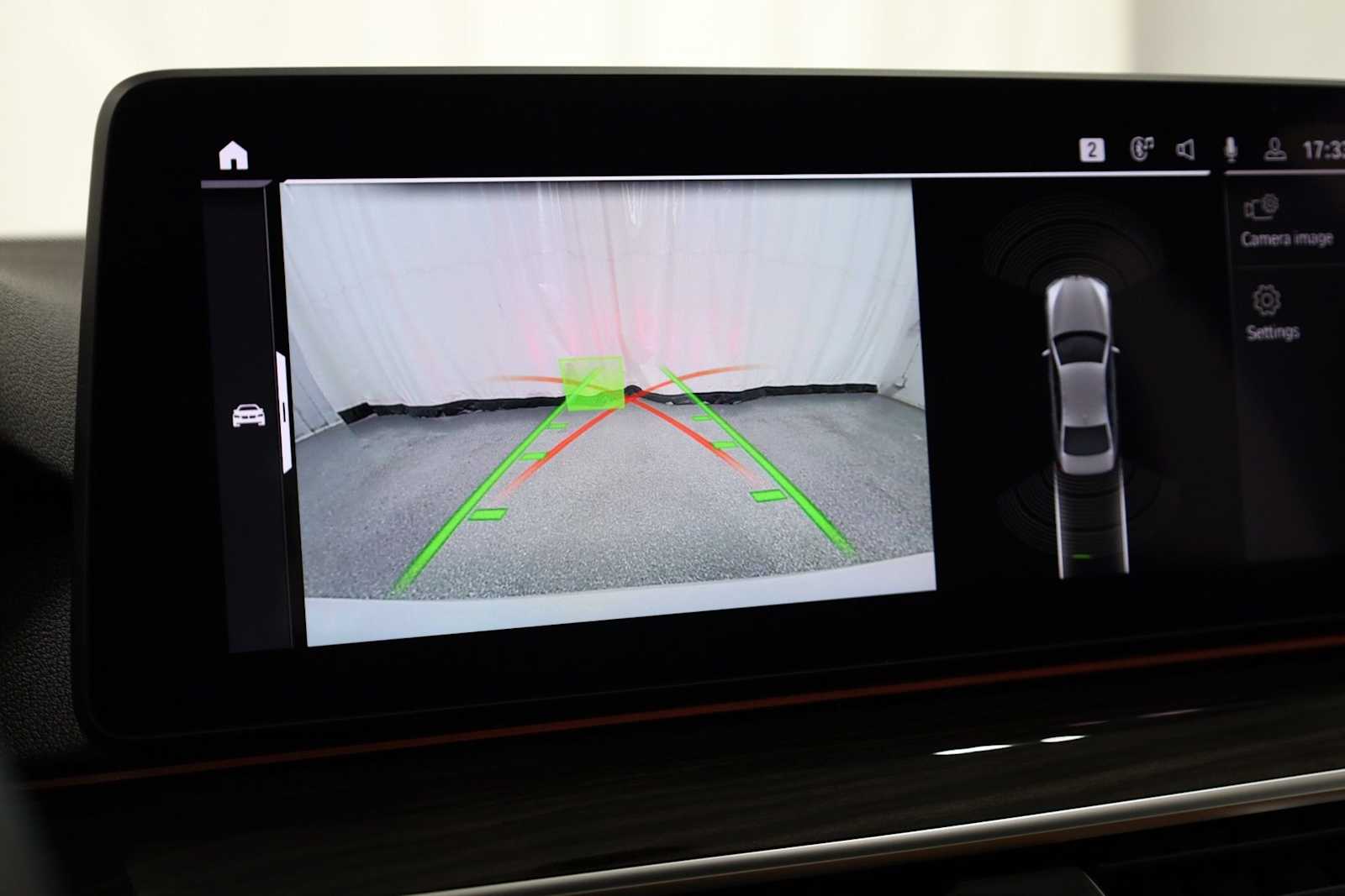 Thumbnail: 2022 BMW 5 Series - 32