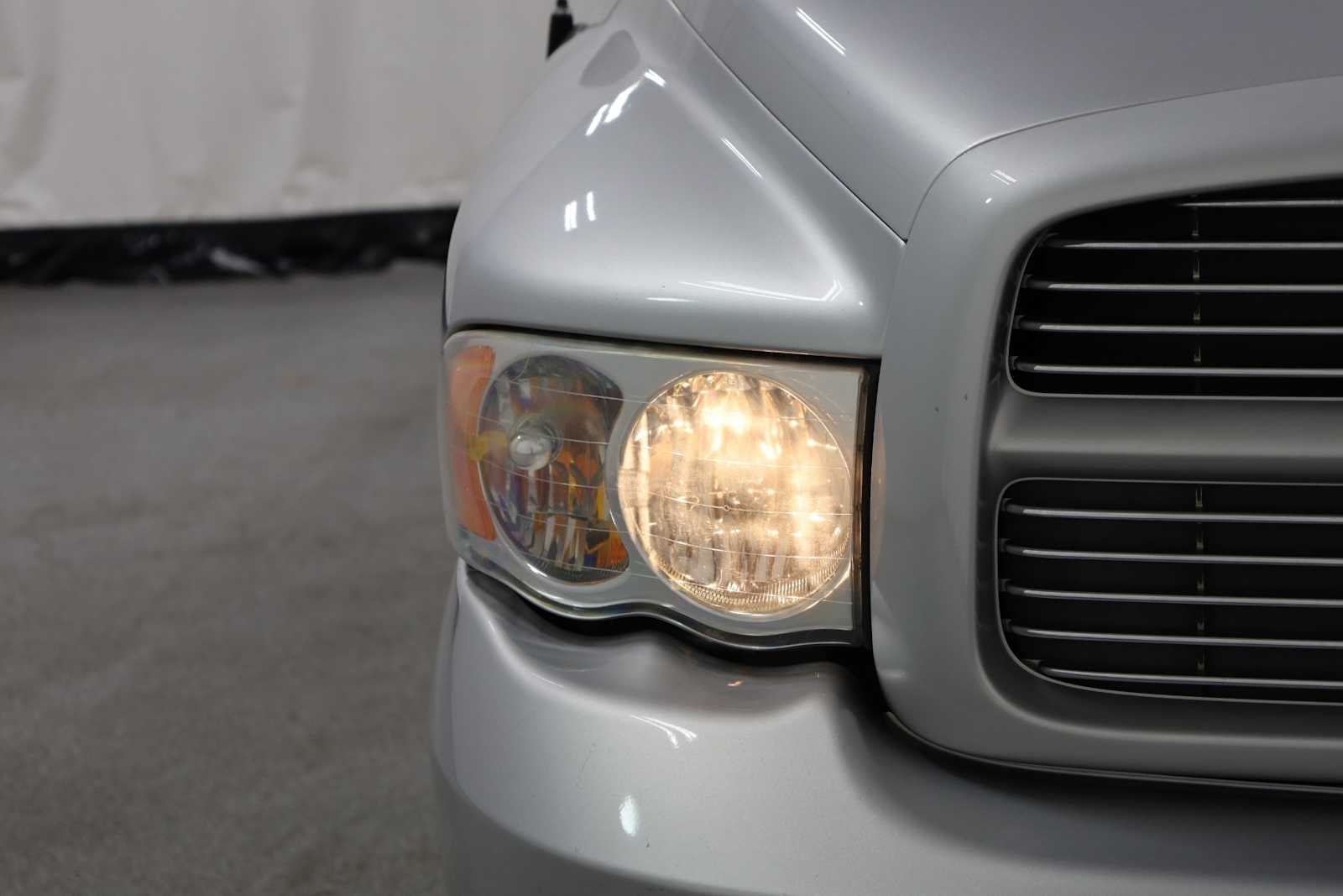 Thumbnail: 2005 Dodge Ram 1500 - 15