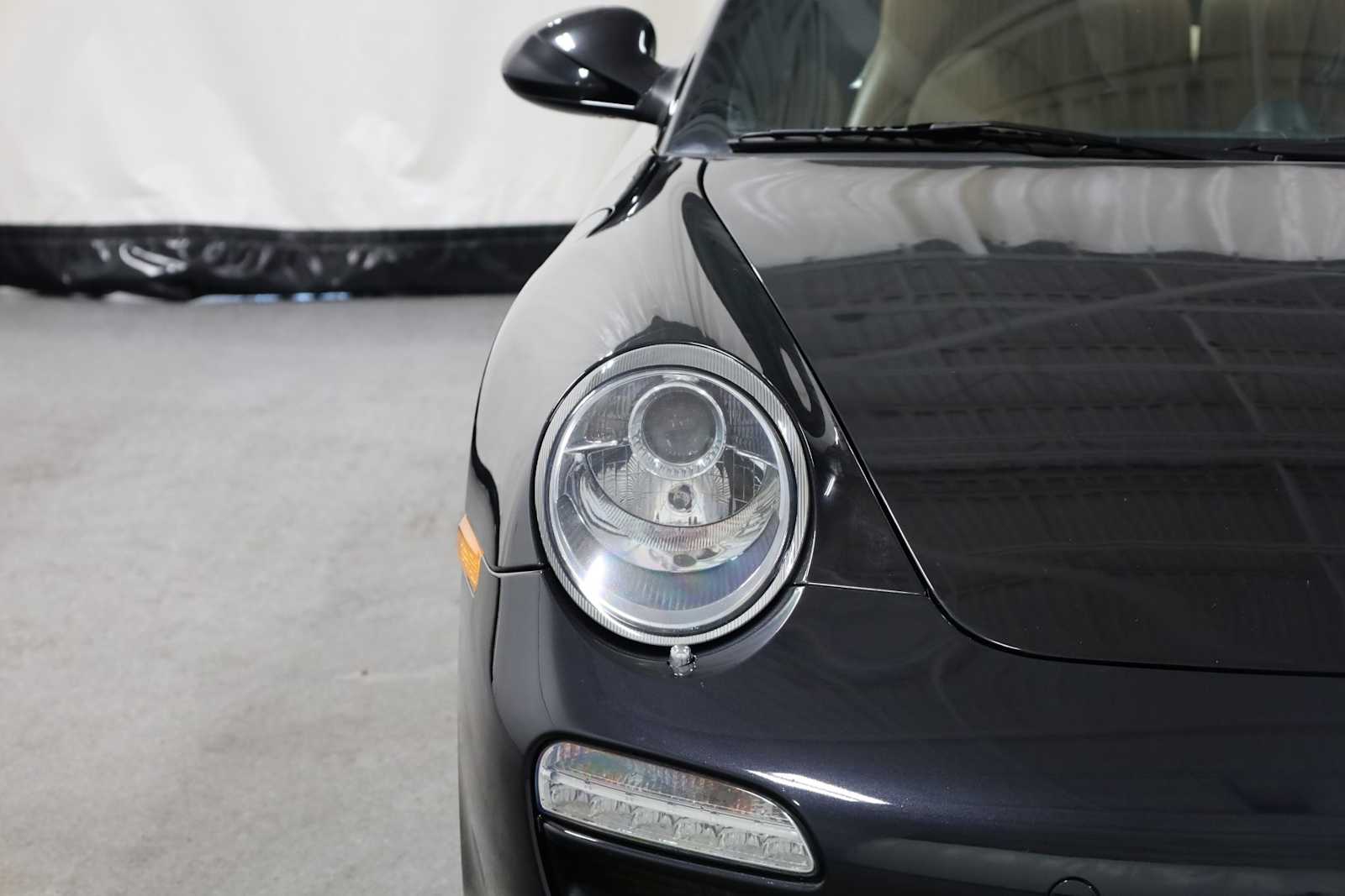 Thumbnail: 2009 Porsche 911 - 14