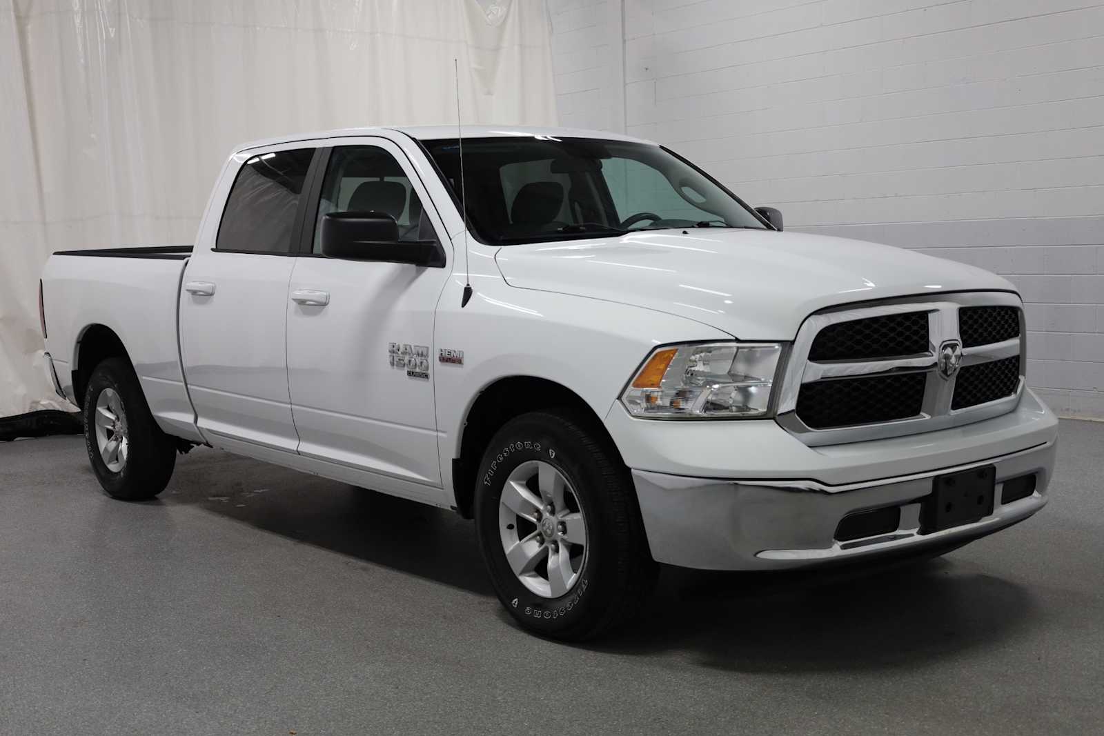 Thumbnail: 2019 RAM 1500 Classic - 13