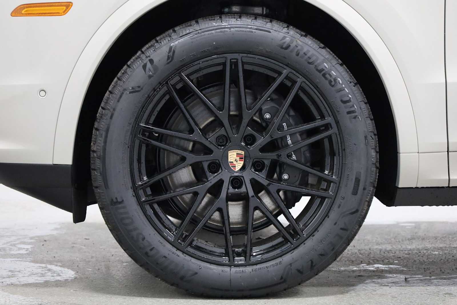 Thumbnail: 2026 Porsche Cayenne - 38