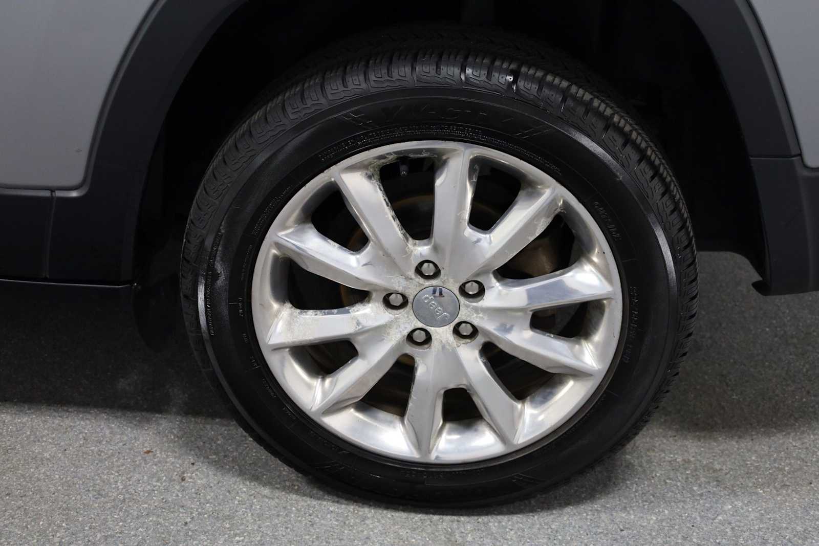 Thumbnail: 2016 Jeep Cherokee - 36