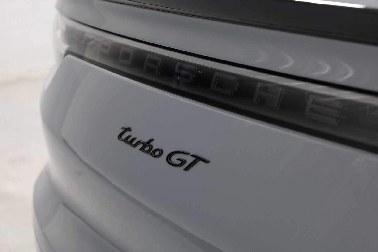 Thumbnail: 2022 Porsche  - 8