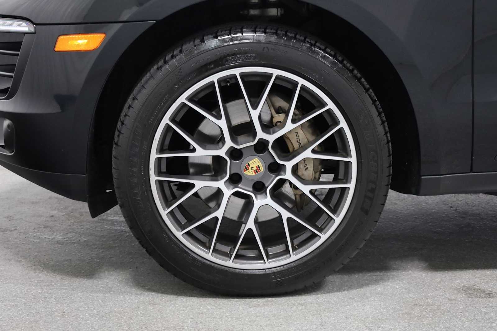 Thumbnail: 2018 Porsche Macan - 39