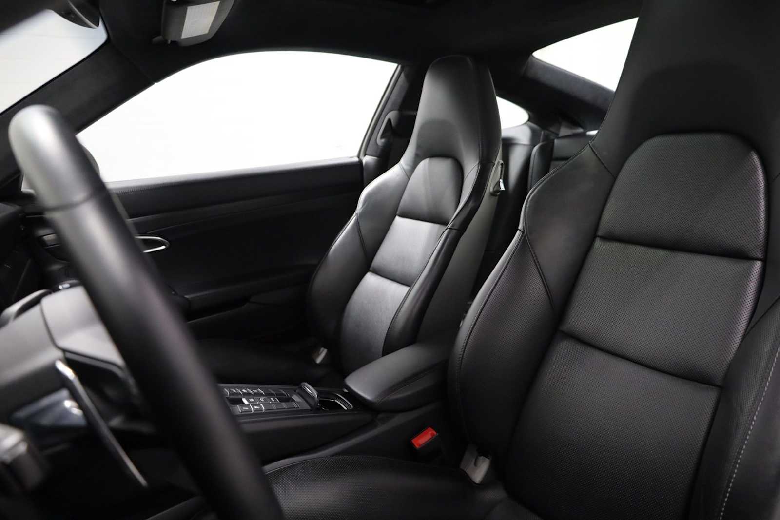 Thumbnail: 2019 Porsche 911 - 5