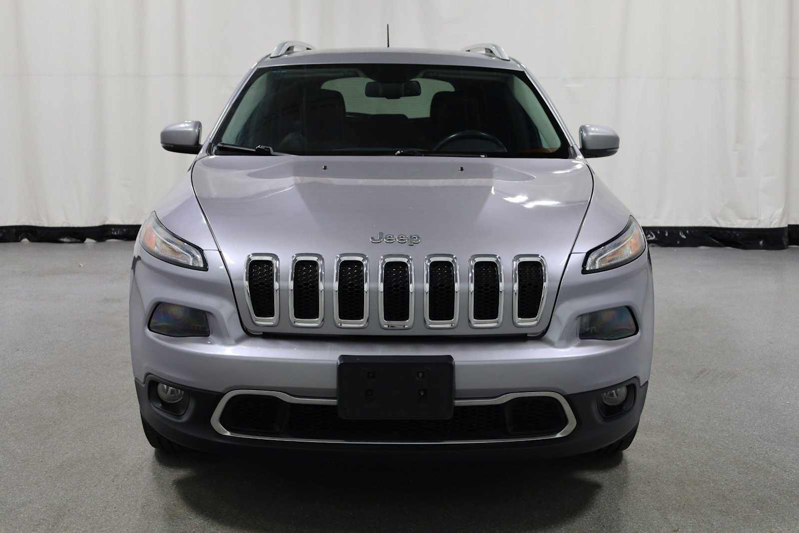 Thumbnail: 2016 Jeep Cherokee - 14