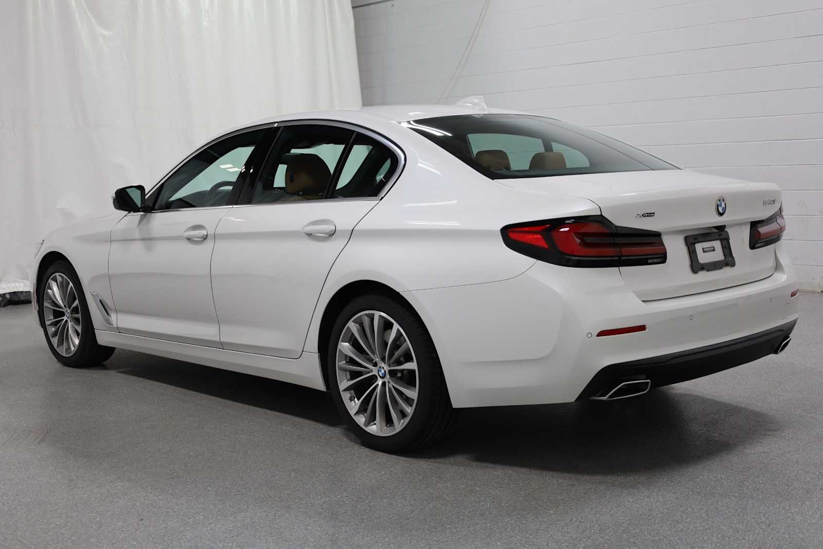 Thumbnail: 2022 BMW 5 Series - 3
