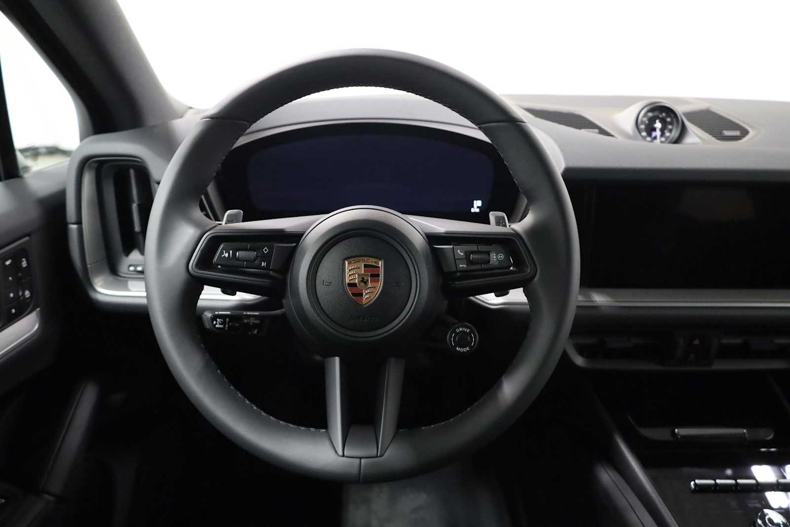 Thumbnail: 2026 Porsche Cayenne - 25