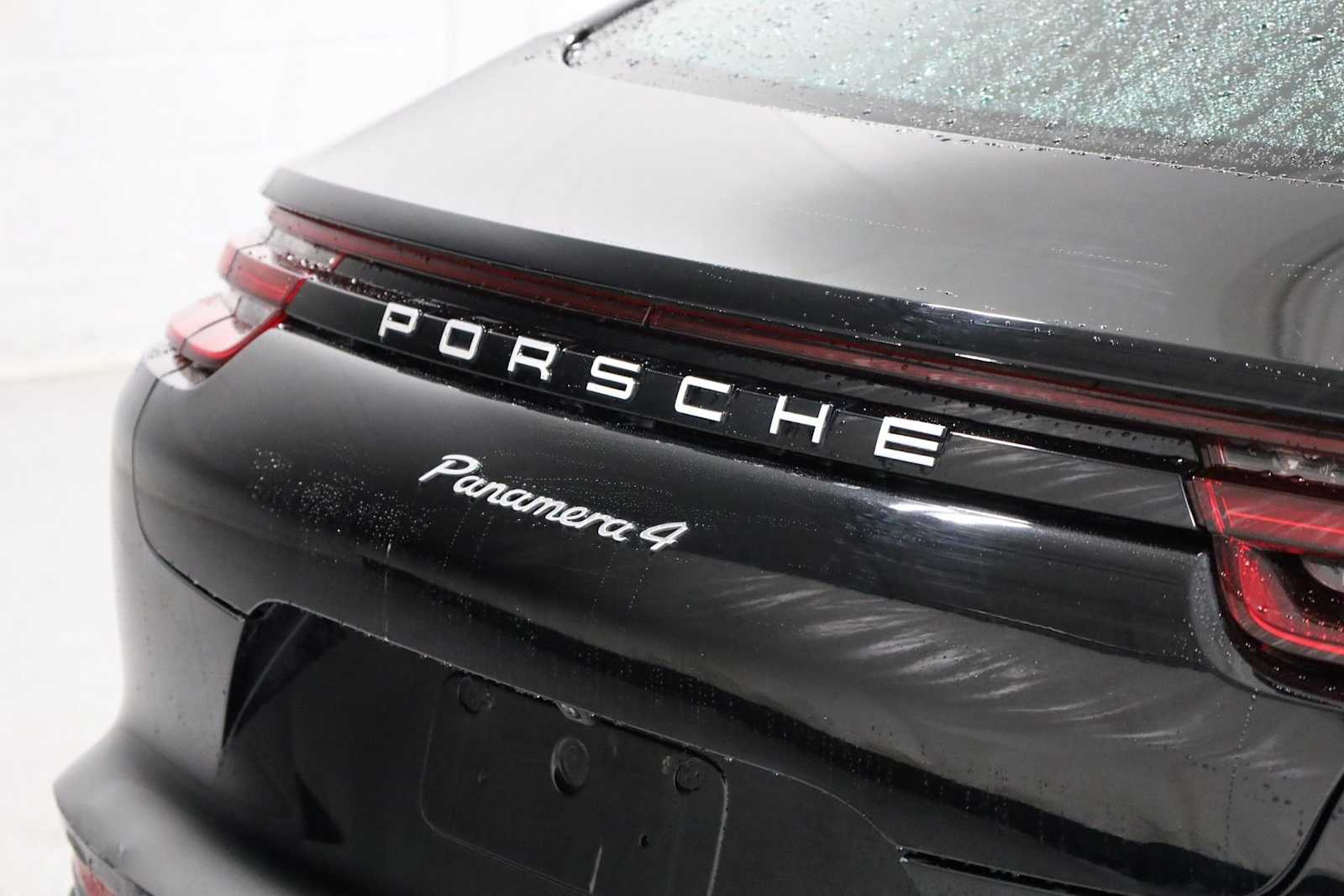 Thumbnail: 2018 Porsche Panamera - 8
