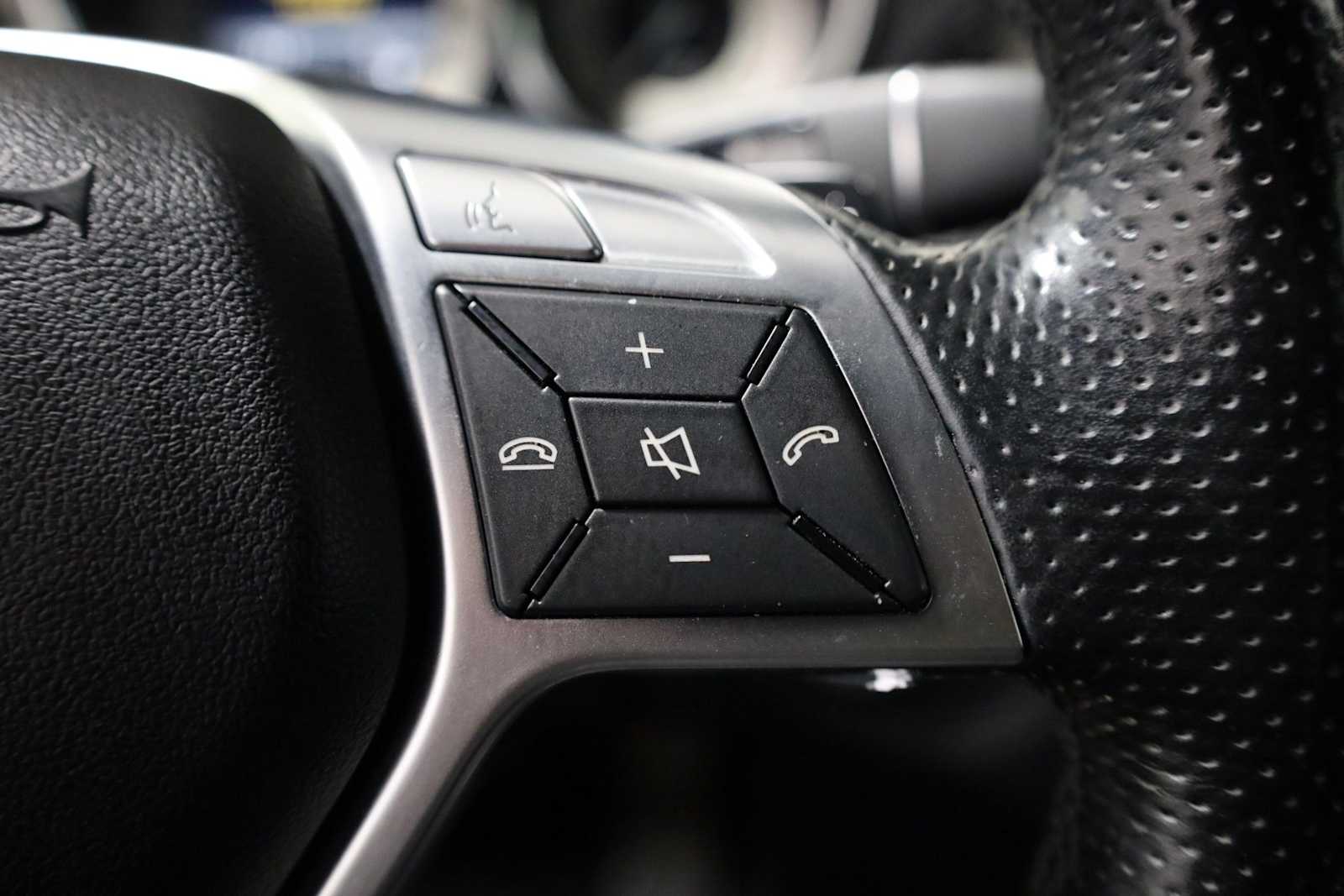 Thumbnail: 2014 Mercedes-Benz CLS - 25