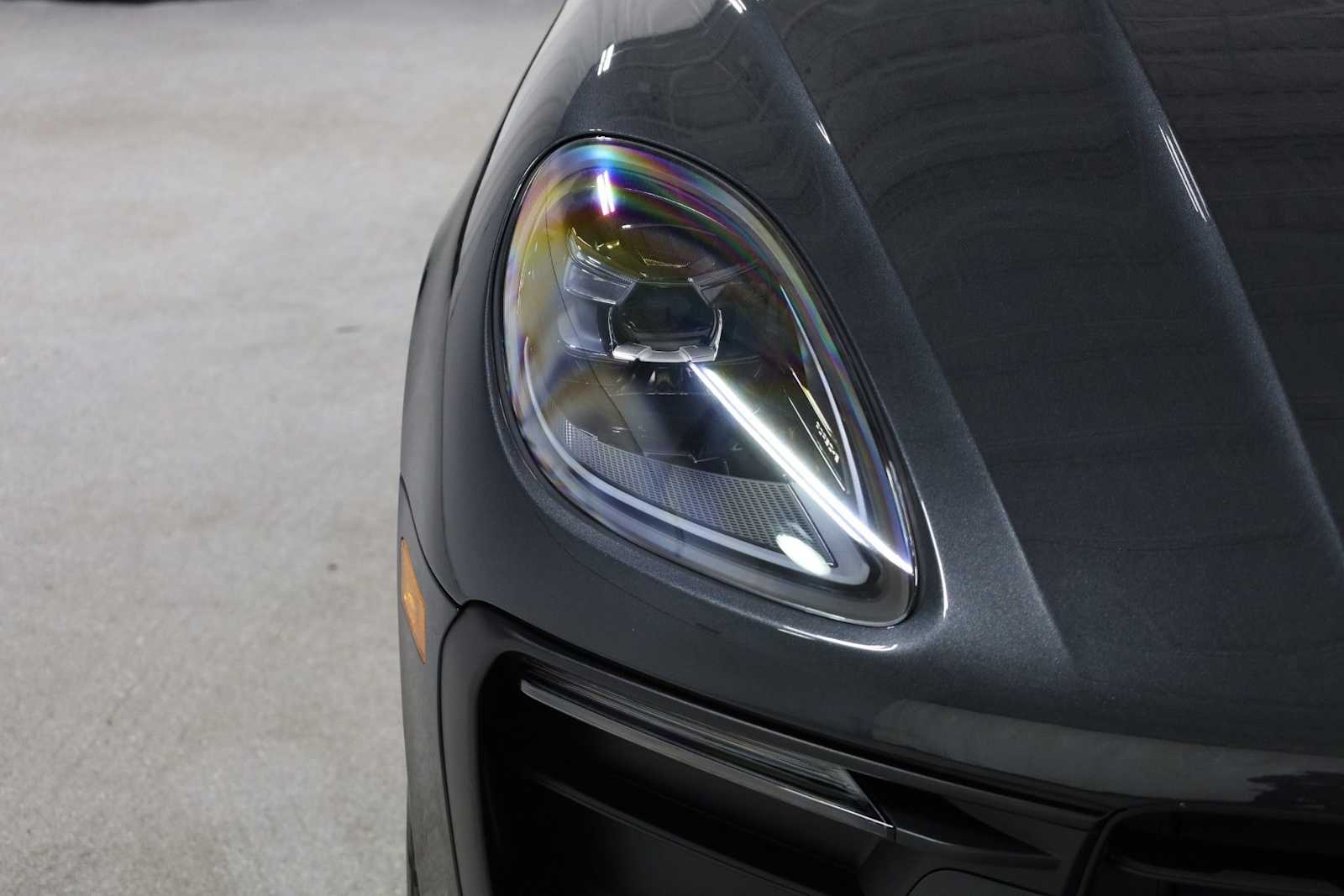 Thumbnail: 2024 Porsche Macan - 15