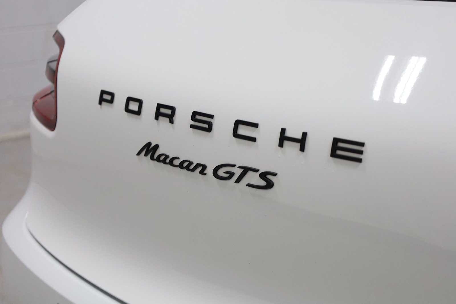 Thumbnail: 2018 Porsche Macan - 8