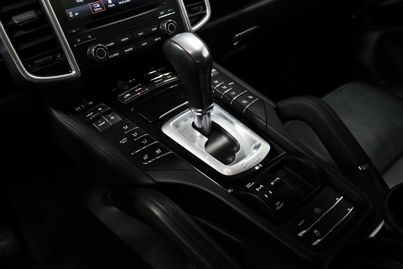 Thumbnail: 2017 Porsche Cayenne - 37