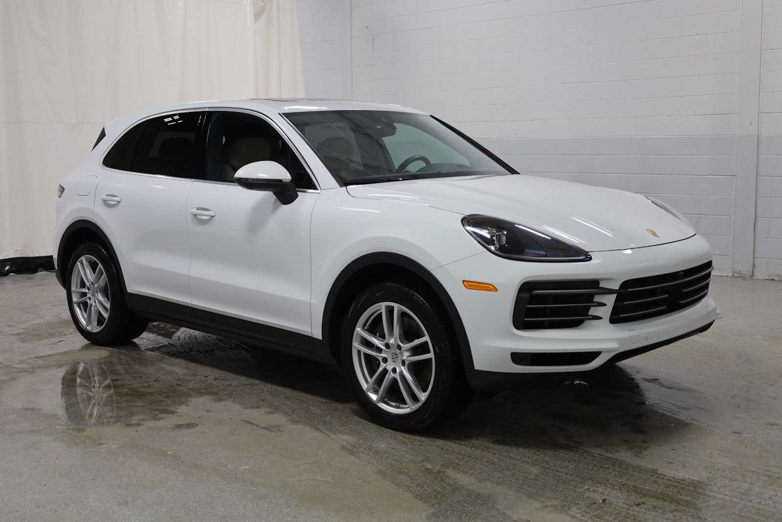 Thumbnail: 2023 Porsche Cayenne - 13