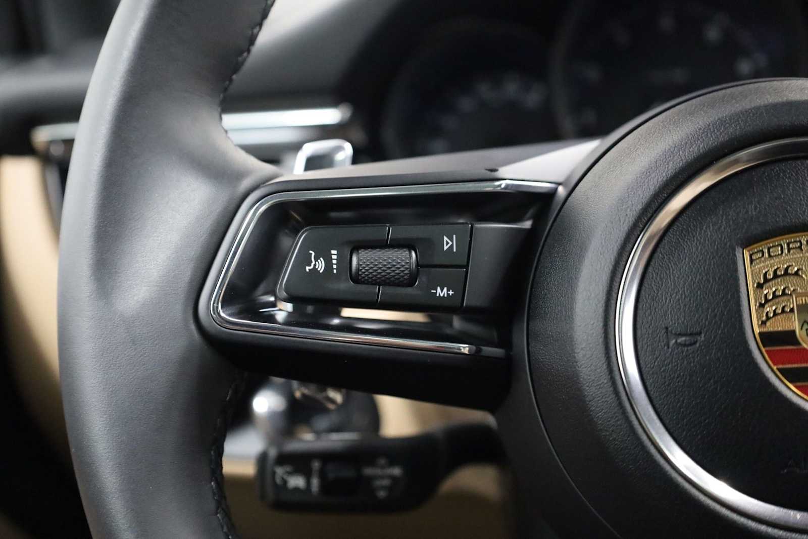 Thumbnail: 2026 Porsche Macan - 27